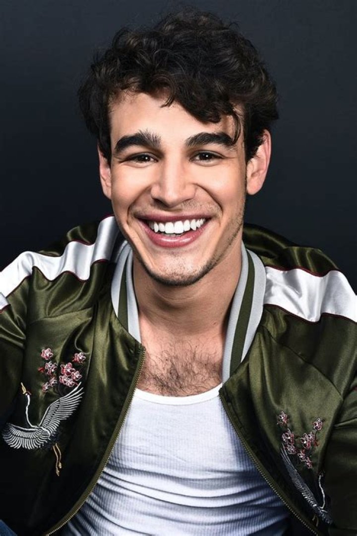 Alberto Rosende Biography, Age, Height, Wife, Net Worth, Family