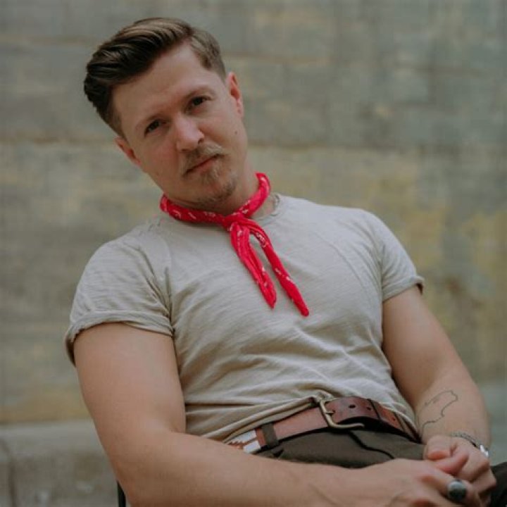 Alex Lambert Biography, Age, Height, Wife, Net Worth, Family