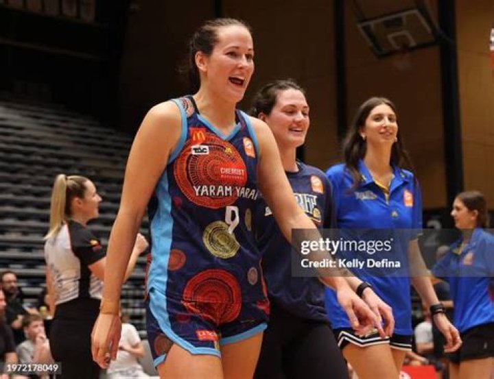 Alicia Froling Biography, Age, Height, Husband, Net Worth, Family