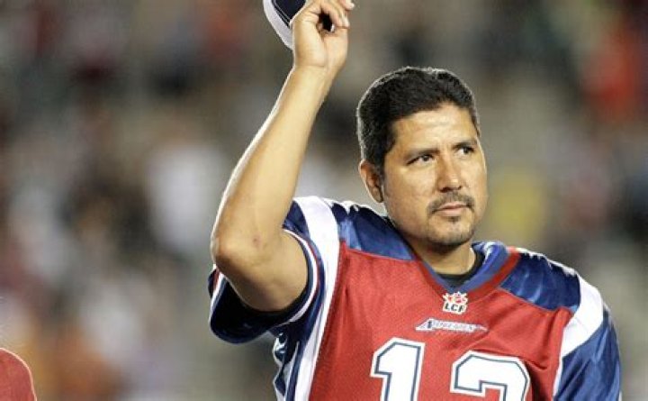 Anthony Calvillo Biography, Age, Height, Wife, Net Worth, Family