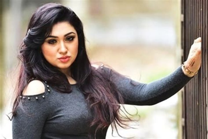 Apu Biswas Biography, Age, Height, Husband, Net Worth, Family