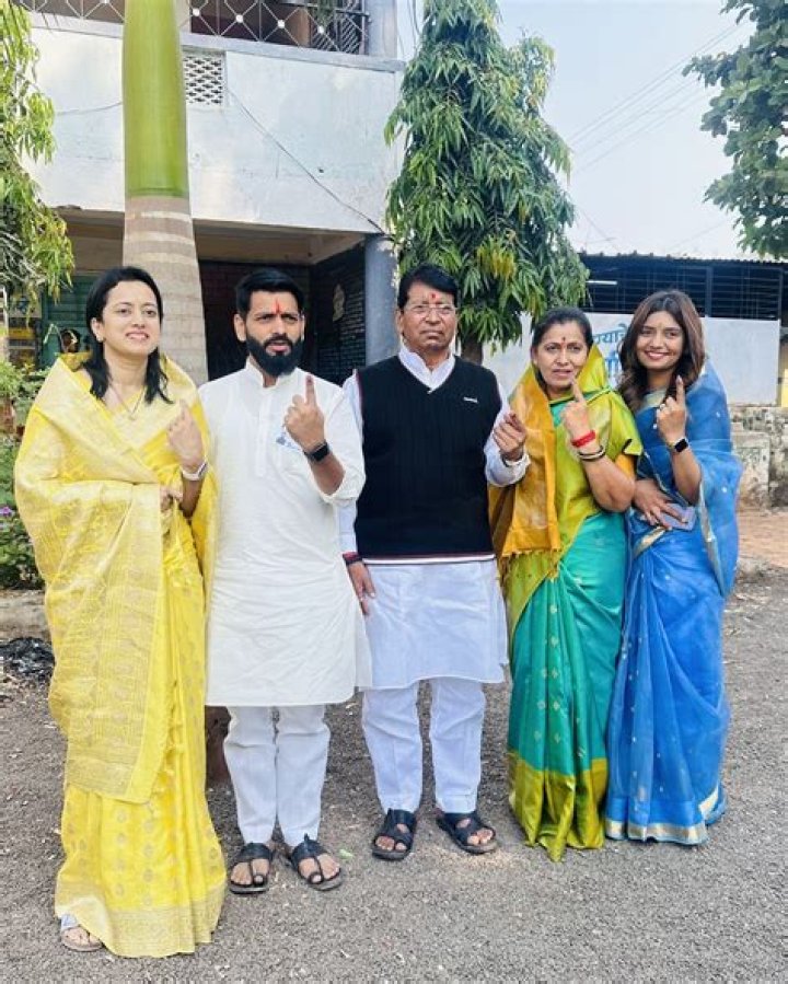 Babanrao Pachpute Biography, Age, Height, Wife, Net Worth, Family