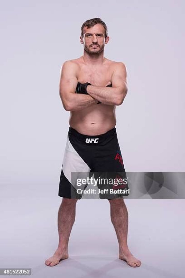 Brad Pickett Biography, Age, Height, Wife, Net Worth, Family