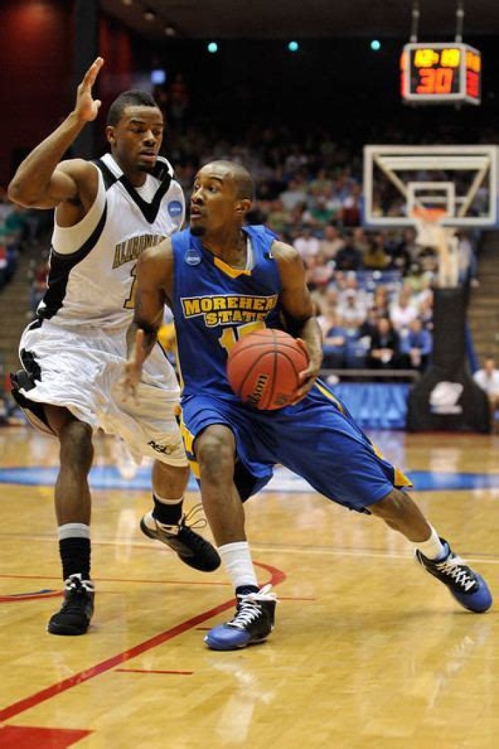 Brandon Brooks Biography, Age, Height, Wife, Net Worth, Family