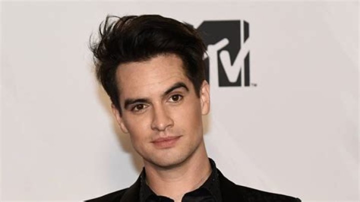 Brendon Urie Biography, Age, Height, Wife, Net Worth, Family
