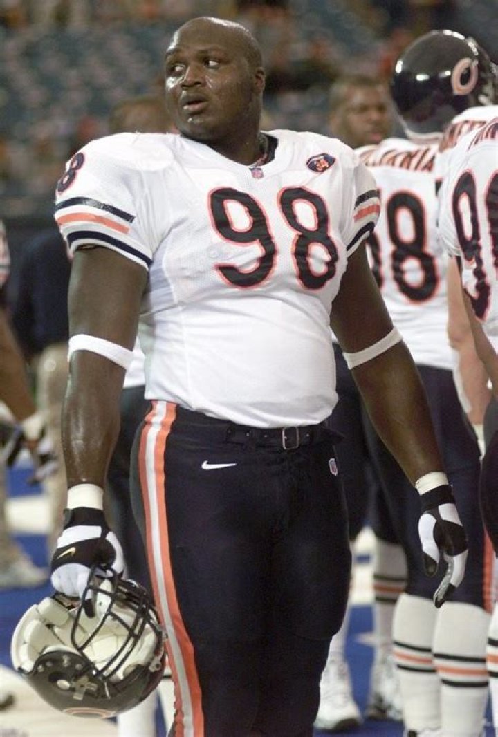 Bryan Robinson Biography, Age, Height, Wife, Net Worth, Family