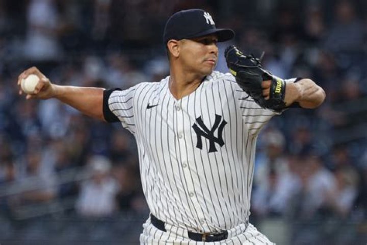 Carlos Carrasco biografía, edad, altura, esposo, net worth, familia