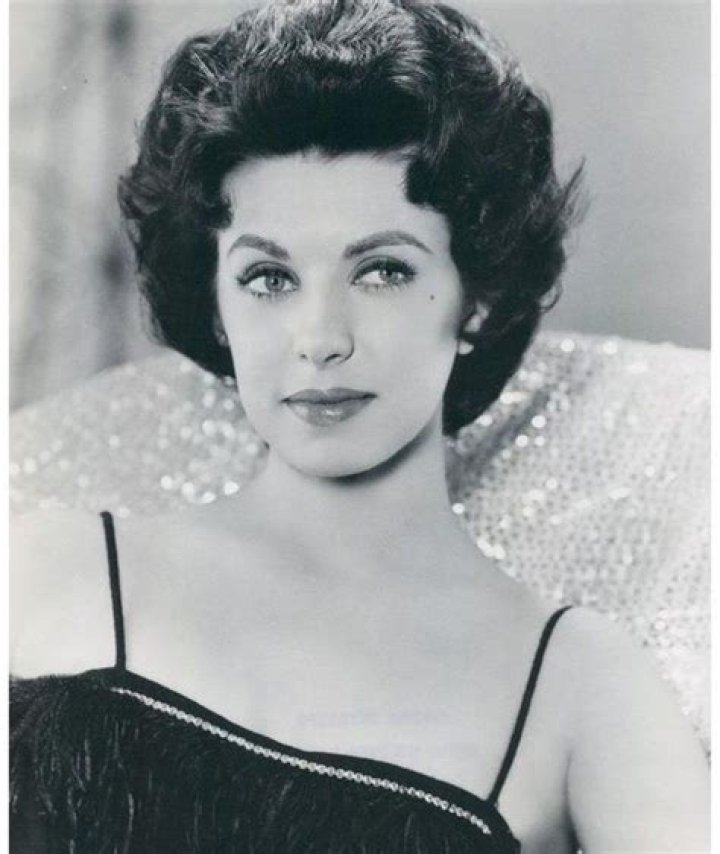 Carmen Phillips biografía, edad, altura, esposa, net worth, familia