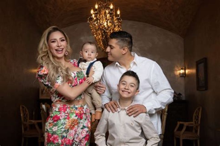 Cristina Eustace biografía, edad, altura, esposa, net worth, familia