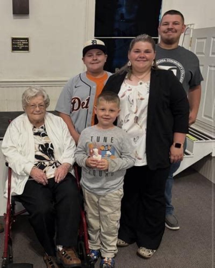 Dale Carter Biography, Age, Height, Wife, Net Worth, Family