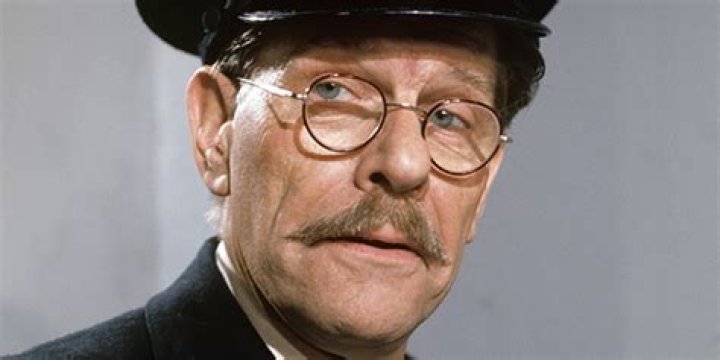 Deryck Guyler Biography, Age, Height, Wife, Net Worth, Family