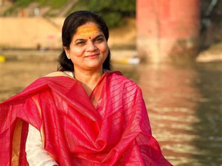 Devaki Pandit Biography, Age, Height, Husband, Net Worth, Family