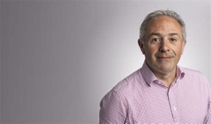 Edward Luce Biography, Age, Height, Wife, Net Worth, Family