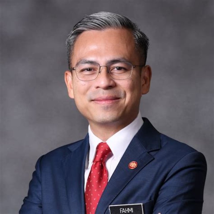 Fahmi Fadzil Biography, Age, Height, Wife, Net Worth, Family