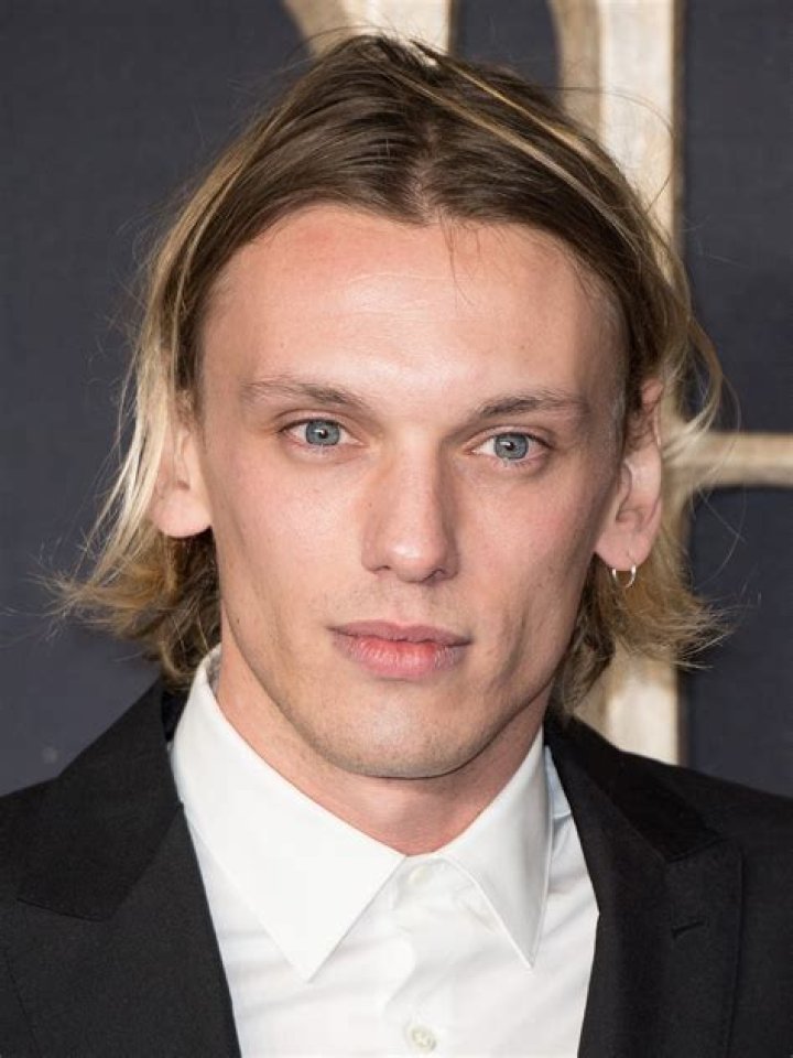Jamie Campbell Bower Biography, Age, Height, Wife, Net Worth, Family