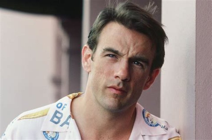 John Diehl biografía, edad, altura, esposo, net worth, familia