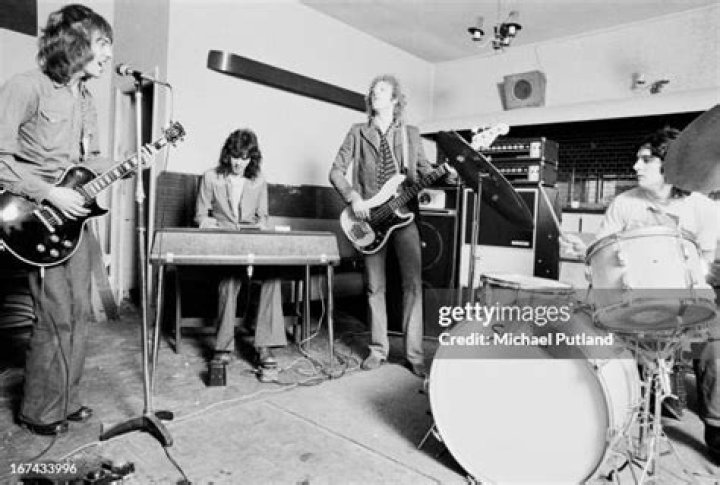 John Siomos Biography, Age, Height, Wife, Net Worth and Family