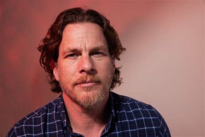 Jonathan Nolan Biography, Age, Height, Wife, Net Worth, Family