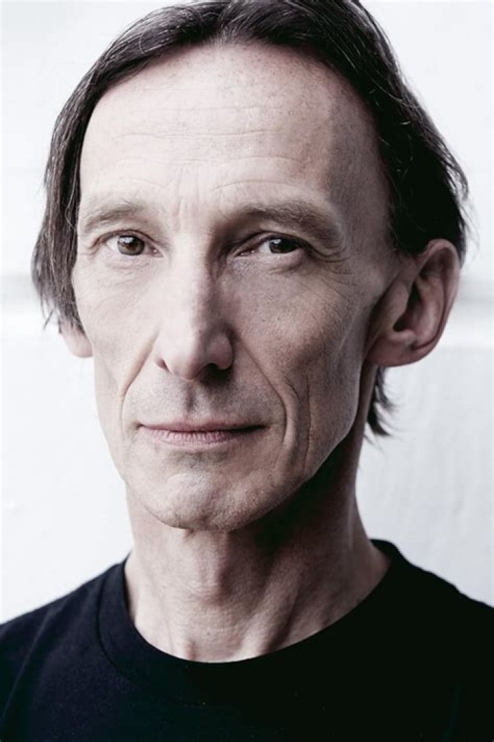 Julian Richings Biography, Age, Height, Wife, Net Worth, Family