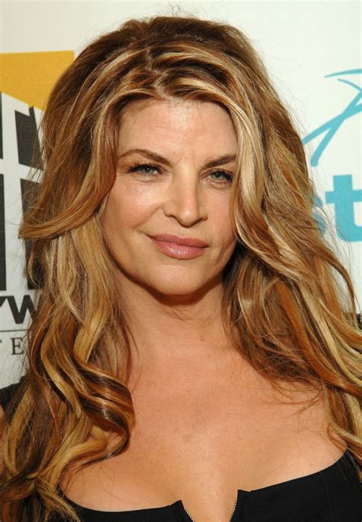 Kirstie Alley biografía, edad, altura, esposa, net worth, familia