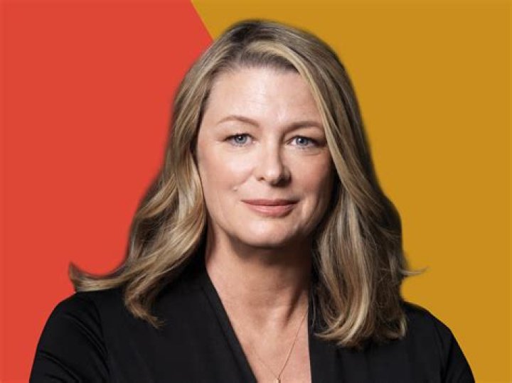 Kristin Hannah Biography, Age, Height, Husband, Net Worth, Family