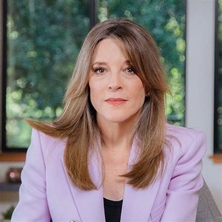 Marianne Williamson Biography, Age, Height, Husband, Net Worth, Family