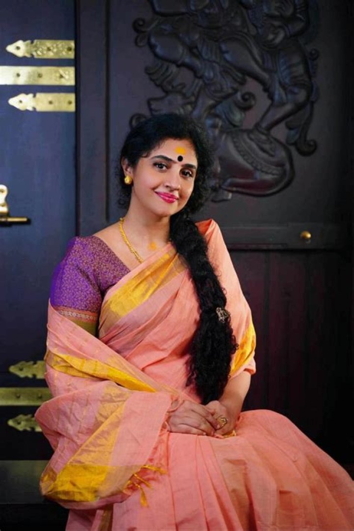 Methil Devika Biography, Age, Height, Husband, Net Worth, Family