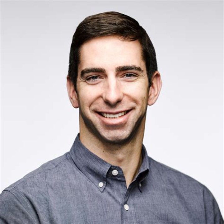 Michael Kearney biografía, edad, altura, esposo, net worth, familia