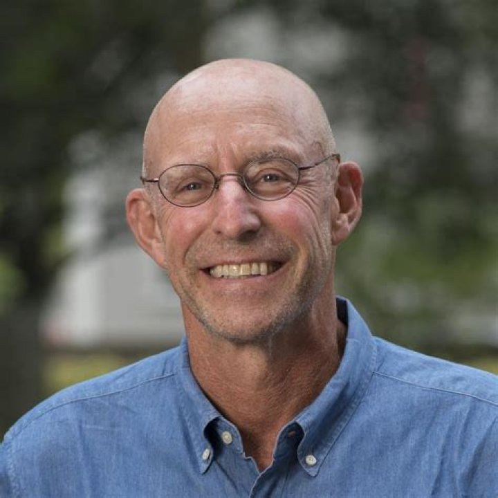 Michael Pollan Biography, Age, Height, Wife, Net Worth, Family