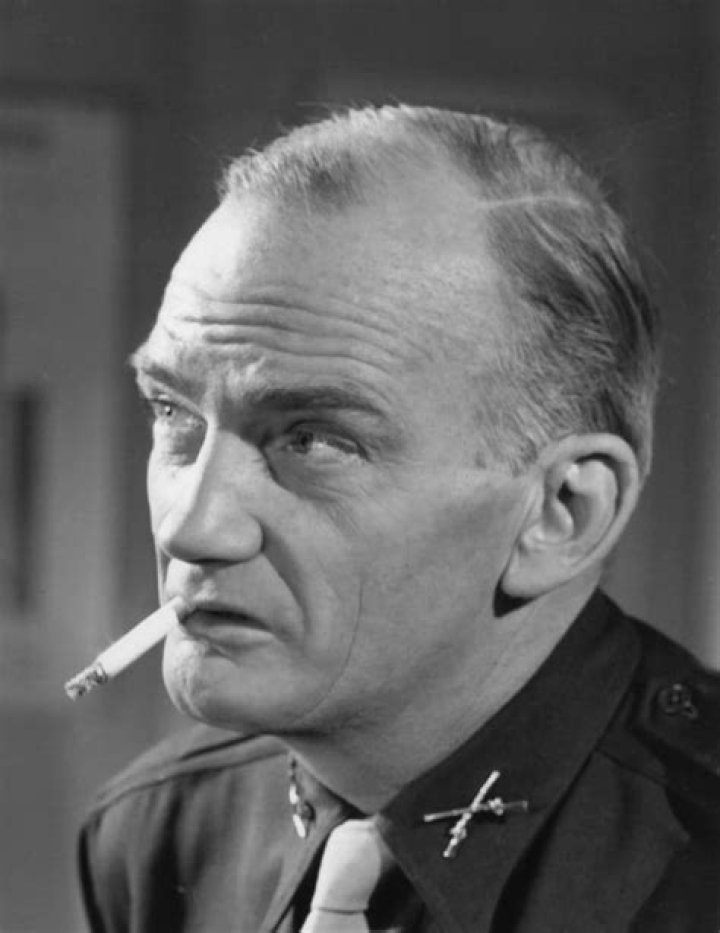 Millard Mitchell Biography, Age, Height, Wife, Net Worth, Family