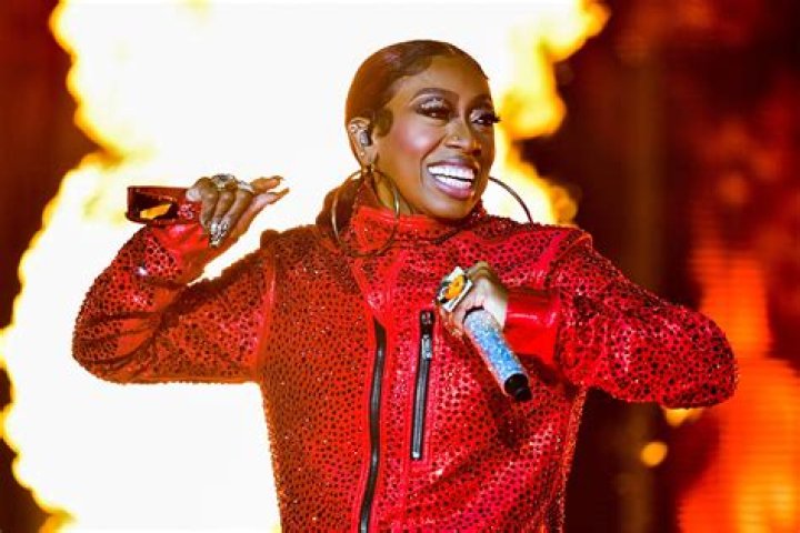 Missy Elliott Biography, Age, Height, Husband, Net Worth, Family