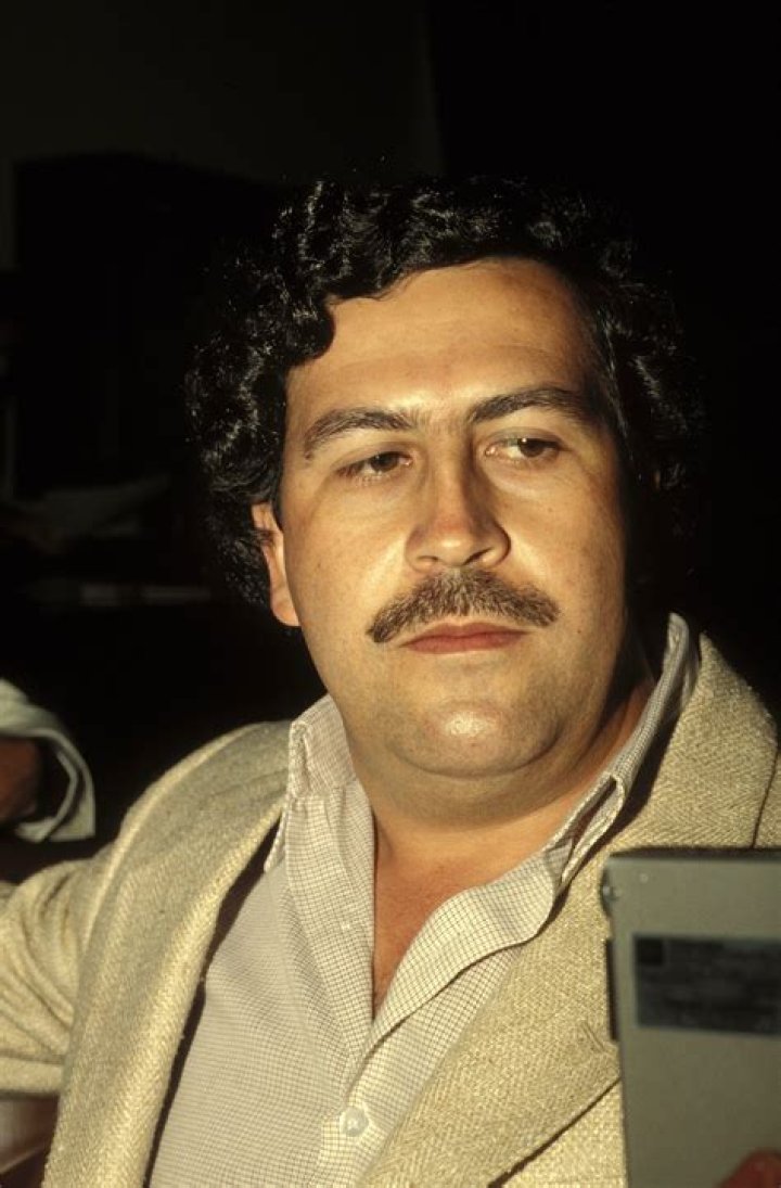 Pablo Escobar Biography, Age, Height, Wife, Net Worth, Family