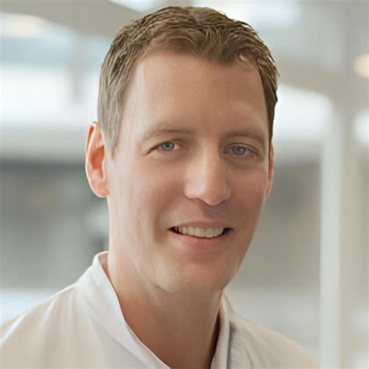 Peter Kern Biography, Age, Height, Wife, Net Worth, Family