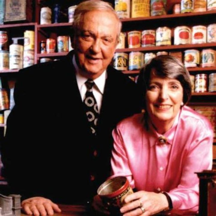 Ralph and Terry Kovel Biography, Age, Height, Wife, Net Worth and Family