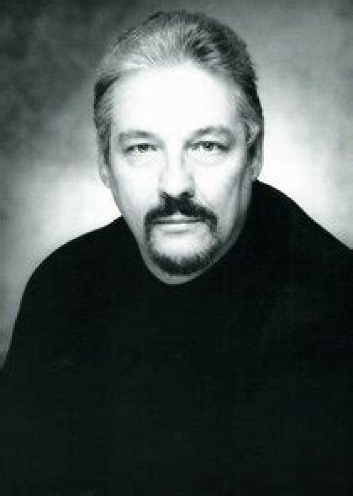 Robert Schuch Biography, Age, Height, Wife, Net Worth, Family