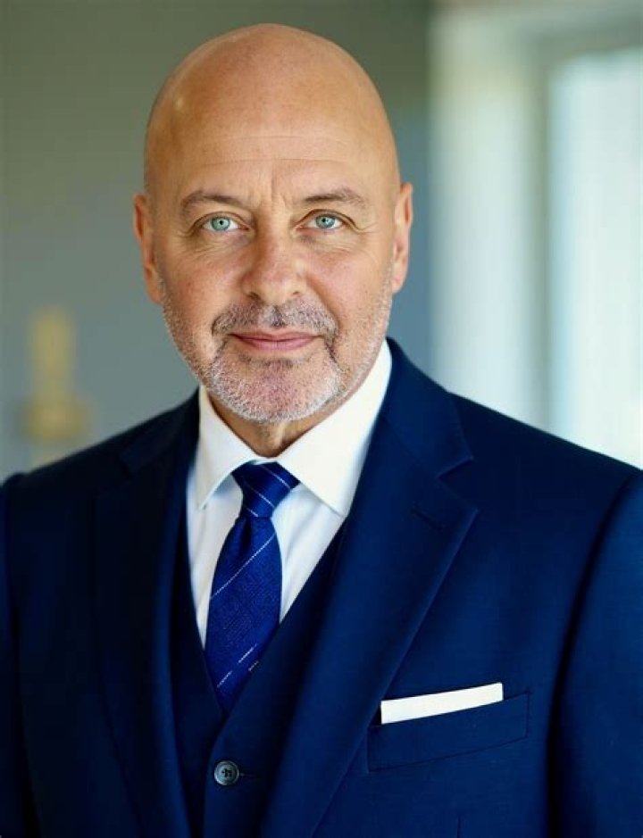 Ron Thomas Biography, Age, Height, Wife, Net Worth, Family