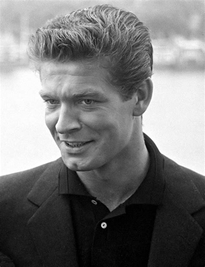 Stephen Boyd Biography, Age, Height, Wife, Net Worth, Family