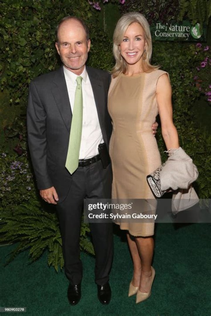 Susan McCaw Biography, Age, Height, Husband, Net Worth, Family