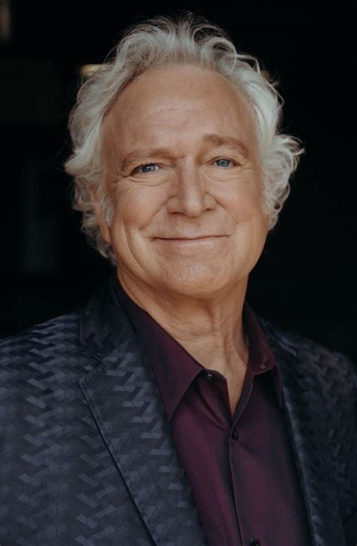 T. Graham Brown biografía, edad, altura, esposo, net worth, familia