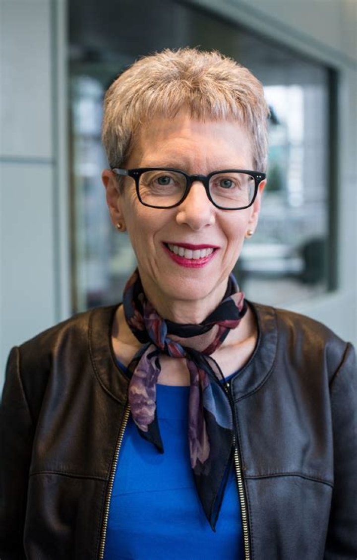 Terry Gross Biography, Age, Height, Husband, Net Worth, Family