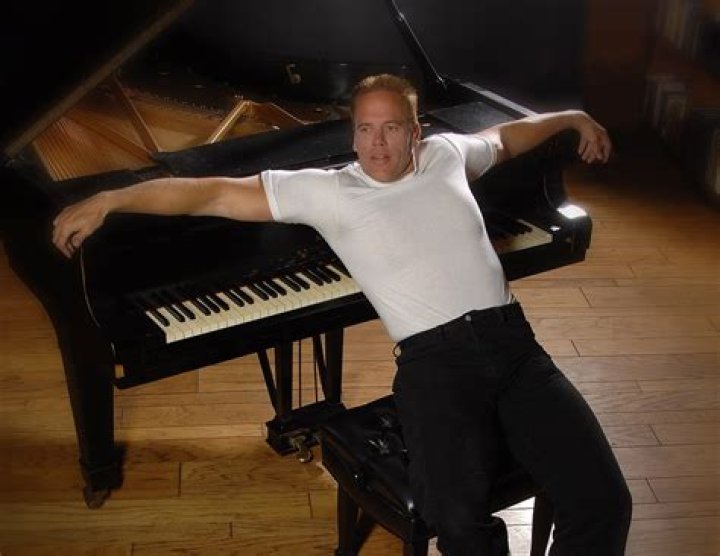 Tzimon Barto Biography, Age, Height, Wife, Net Worth, Family