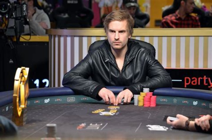 Viktor Blom Biography, Age, Height, Wife, Net Worth, Family