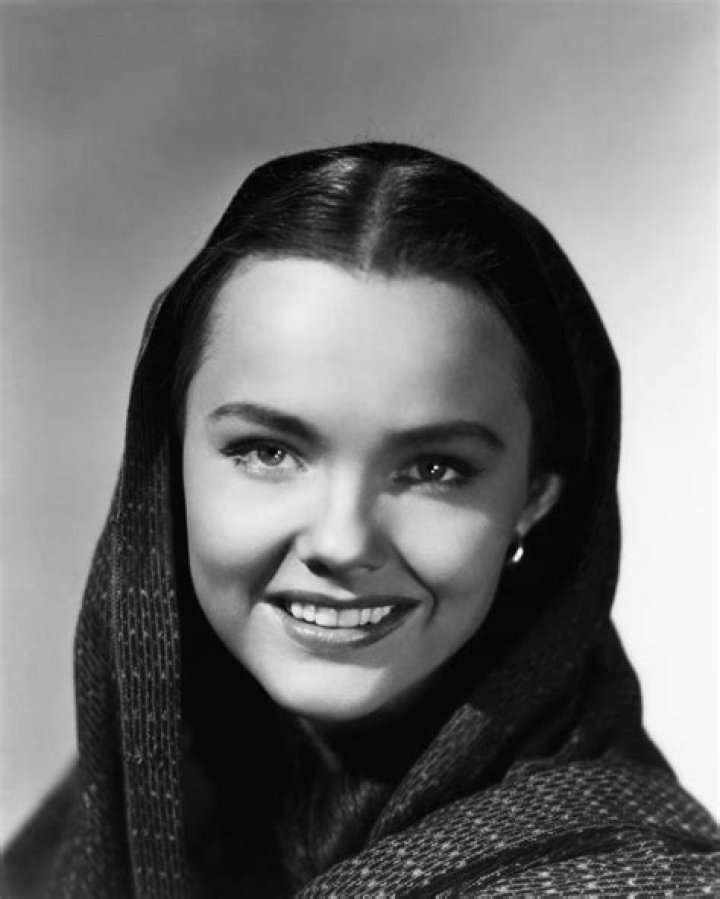 Wanda Hendrix Biography, Age, Height, Husband, Net Worth, Family